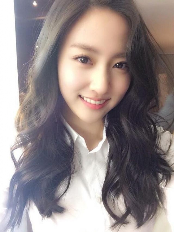等爱的易微的第一张照片--长沙相亲服务中心