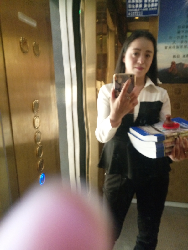 铿锵玫瑰的第一张照片--长沙相亲服务中心