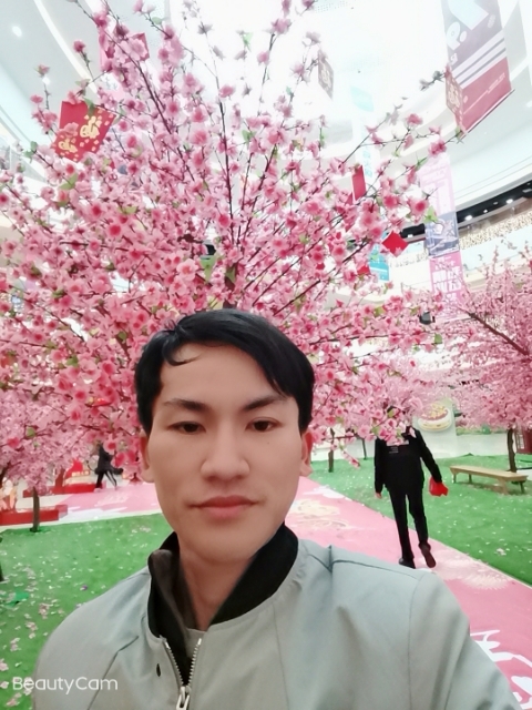 单身一人的第二张照片--长沙相亲服务中心