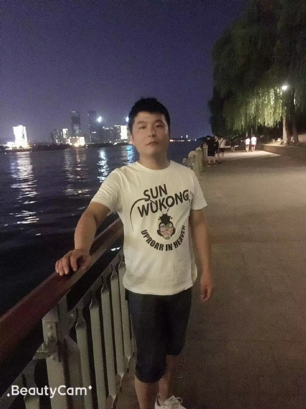 古月的第二张照片--长沙相亲服务中心