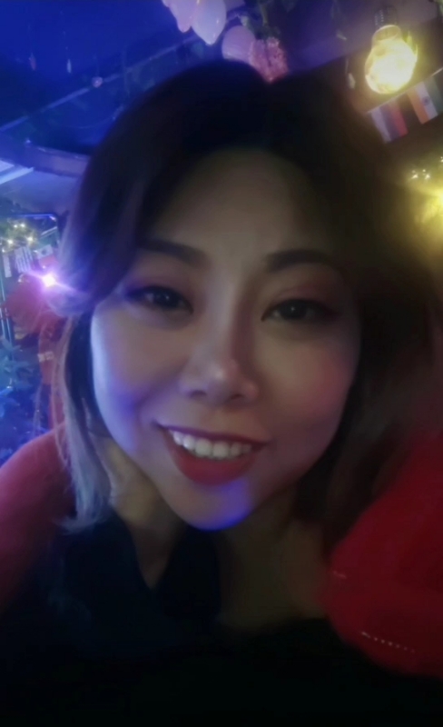 收快递的费仙女的第一张照片--长沙相亲服务中心