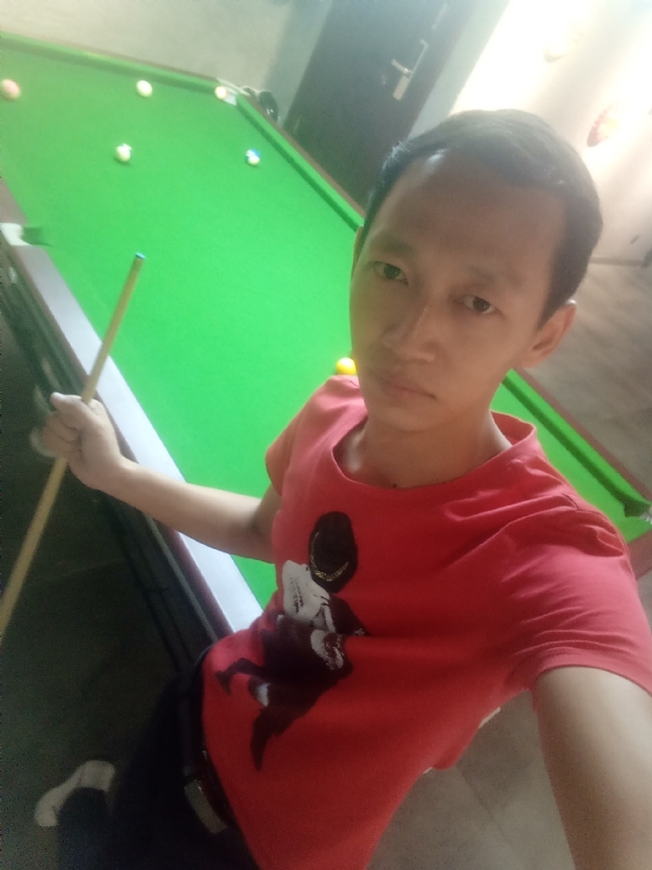 耳机分你一半的第一张照片--长沙相亲服务中心