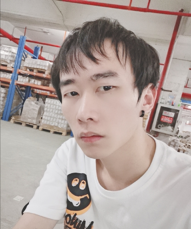 巷子里的猫的第一张照片--长沙相亲服务中心
