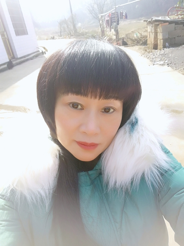 金鱼儿的第一张照片--长沙相亲服务中心