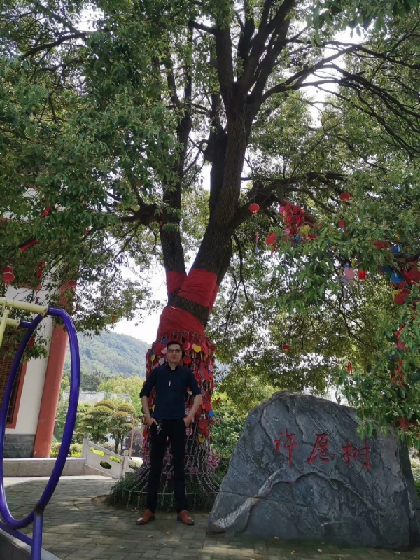 霸气的第一张照片--长沙相亲服务中心