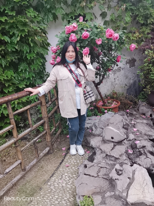 乖乖一女的第三张照片--长沙相亲服务中心