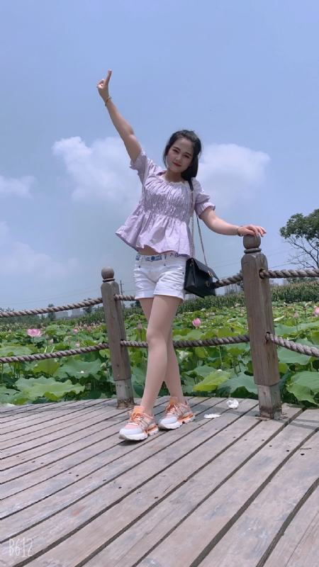 秋水伊人的第一张照片--长沙相亲服务中心