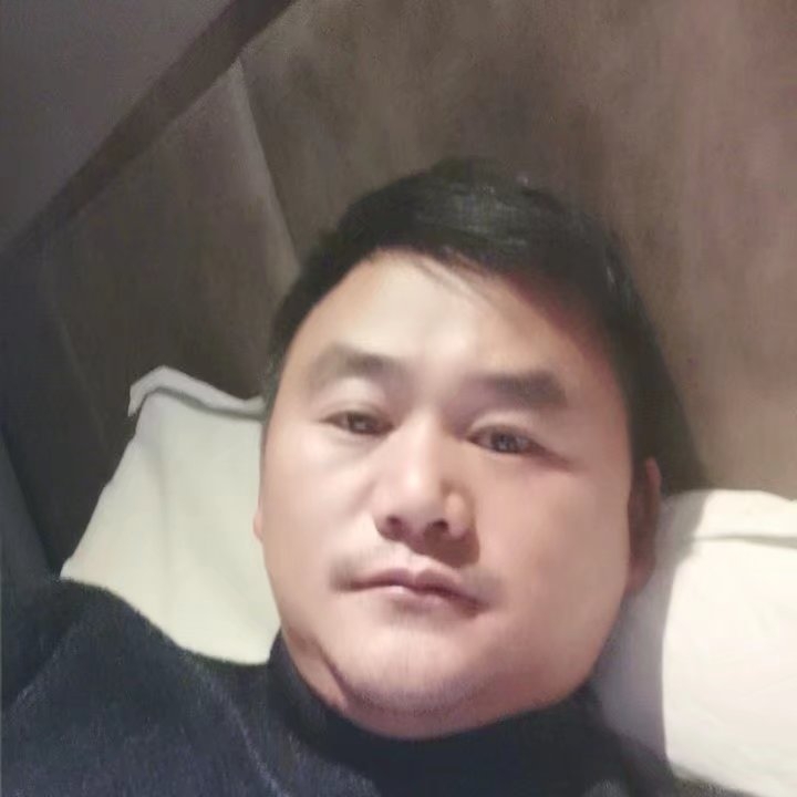 奔跑的第四张照片--长沙相亲服务中心