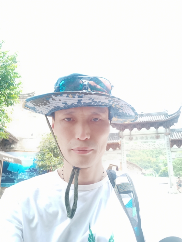 童群海的第一张照片--长沙相亲服务中心