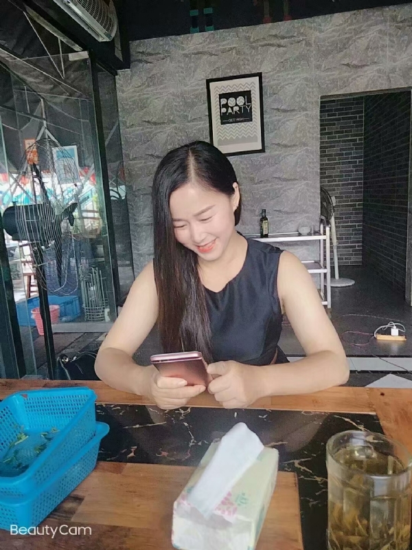 如不坚强弱给谁看的第一张照片--长沙相亲服务中心