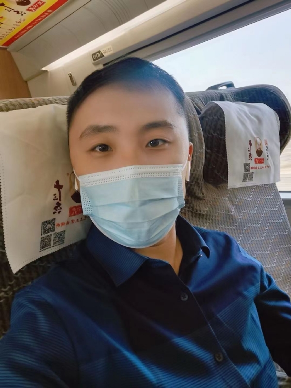 孤独的小屁猪的第二张照片--长沙相亲服务中心