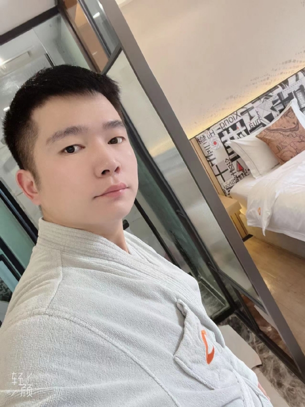 绿帽的第一张照片--长沙相亲服务中心