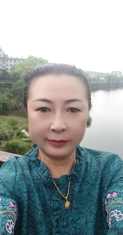 雨中情的第一张照片--长沙相亲服务中心