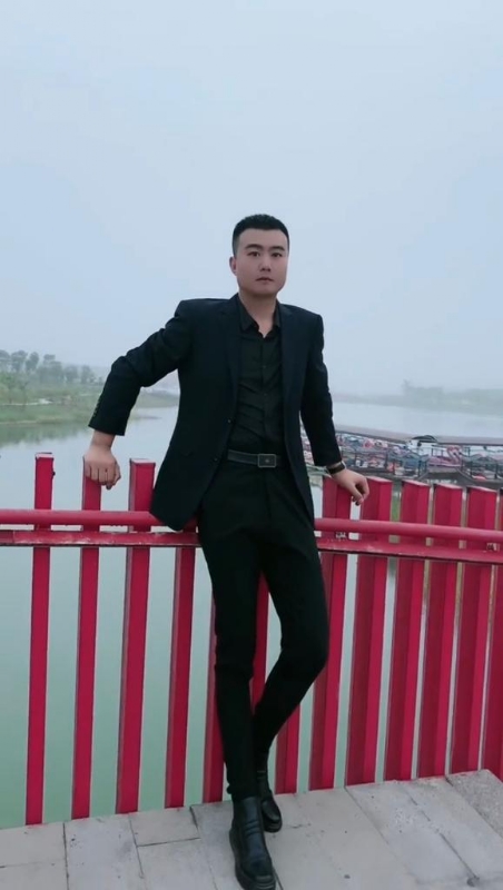 Albert的第一张照片--长沙相亲服务中心