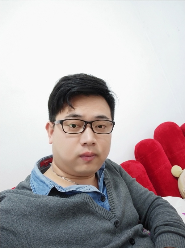 何必在亿的第一张照片--长沙相亲服务中心