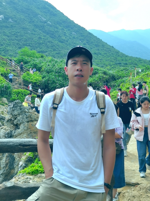 吴生的第二张照片--长沙相亲服务中心