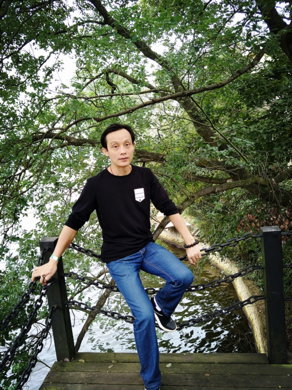 易进的第一张照片--长沙相亲服务中心