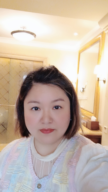 衎静玲瓏的第二张照片--长沙相亲服务中心