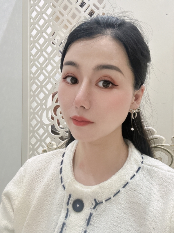 金莉的第一张照片--长沙相亲服务中心